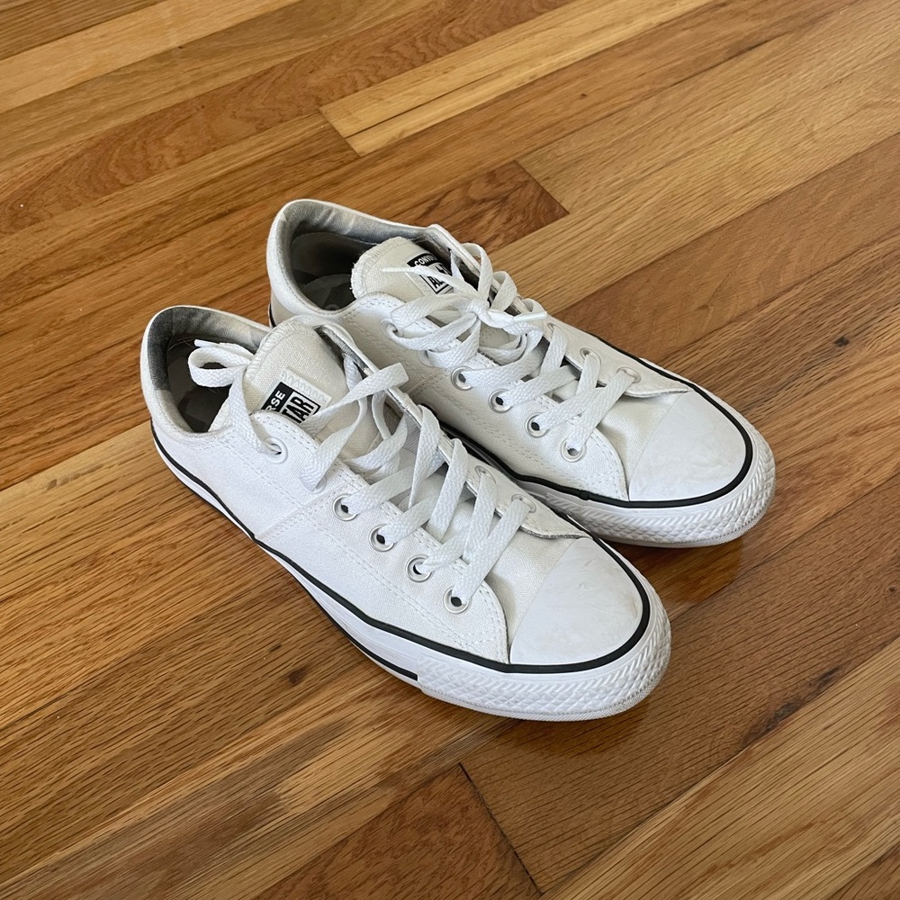 Converse Madison 8 black and white